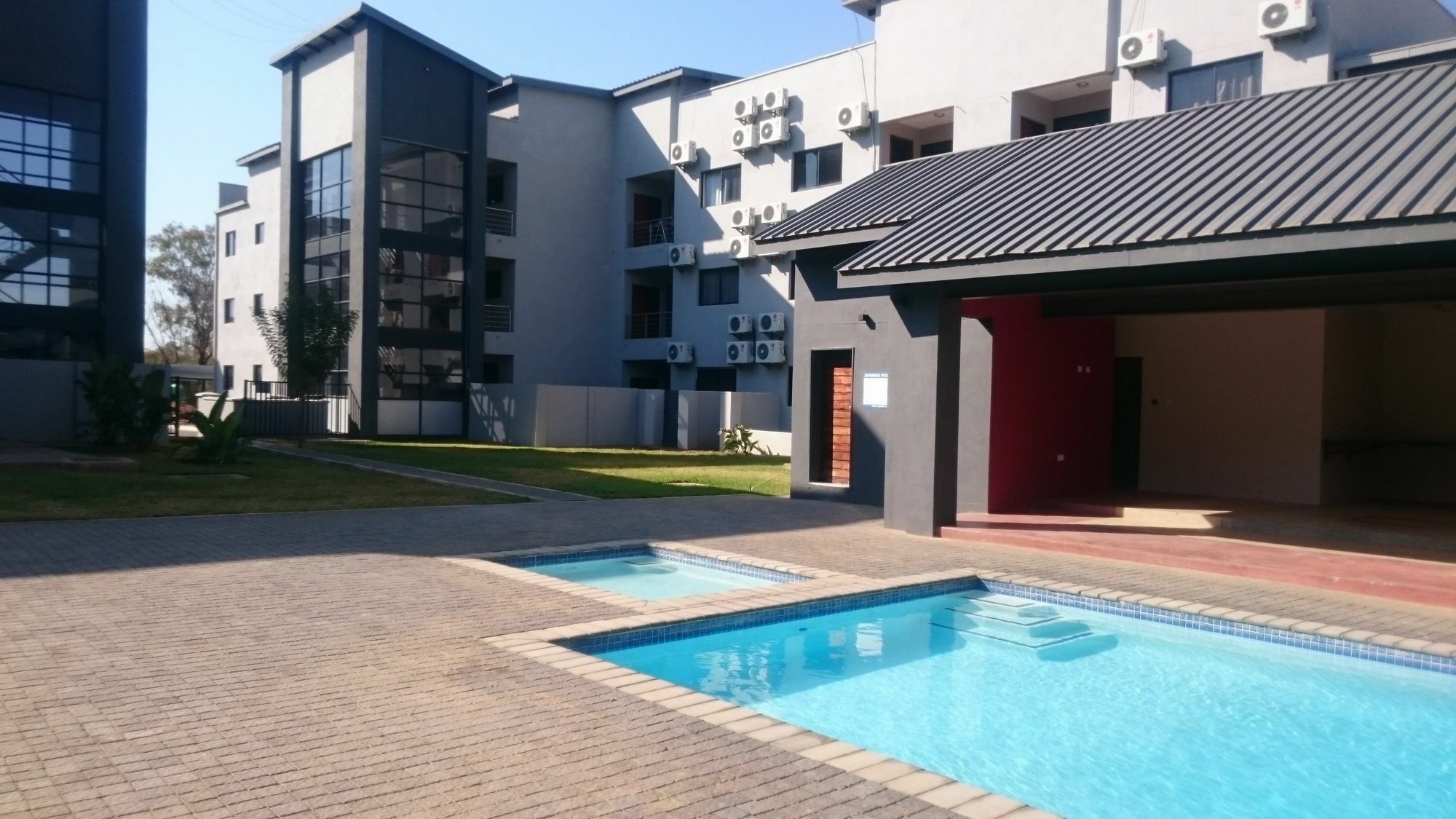 Lifestyle Apartments 哈博罗内 外观 照片